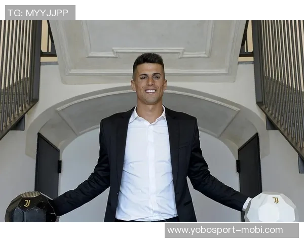 罗马诺透露坎塞洛转会已定巴萨需尽快做出决定