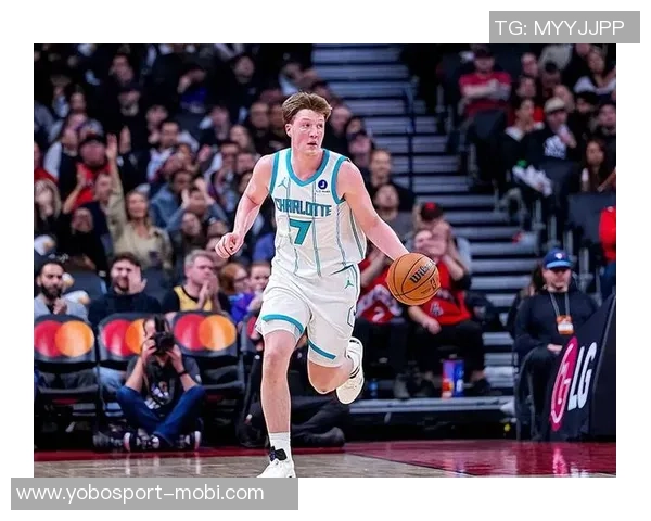 黄蜂主帅称三球只关注得分影响名声但他展现出更多活力与潜力 黄蜂主帅称三球只关注得分影响名声但他展现出更多活力与潜力